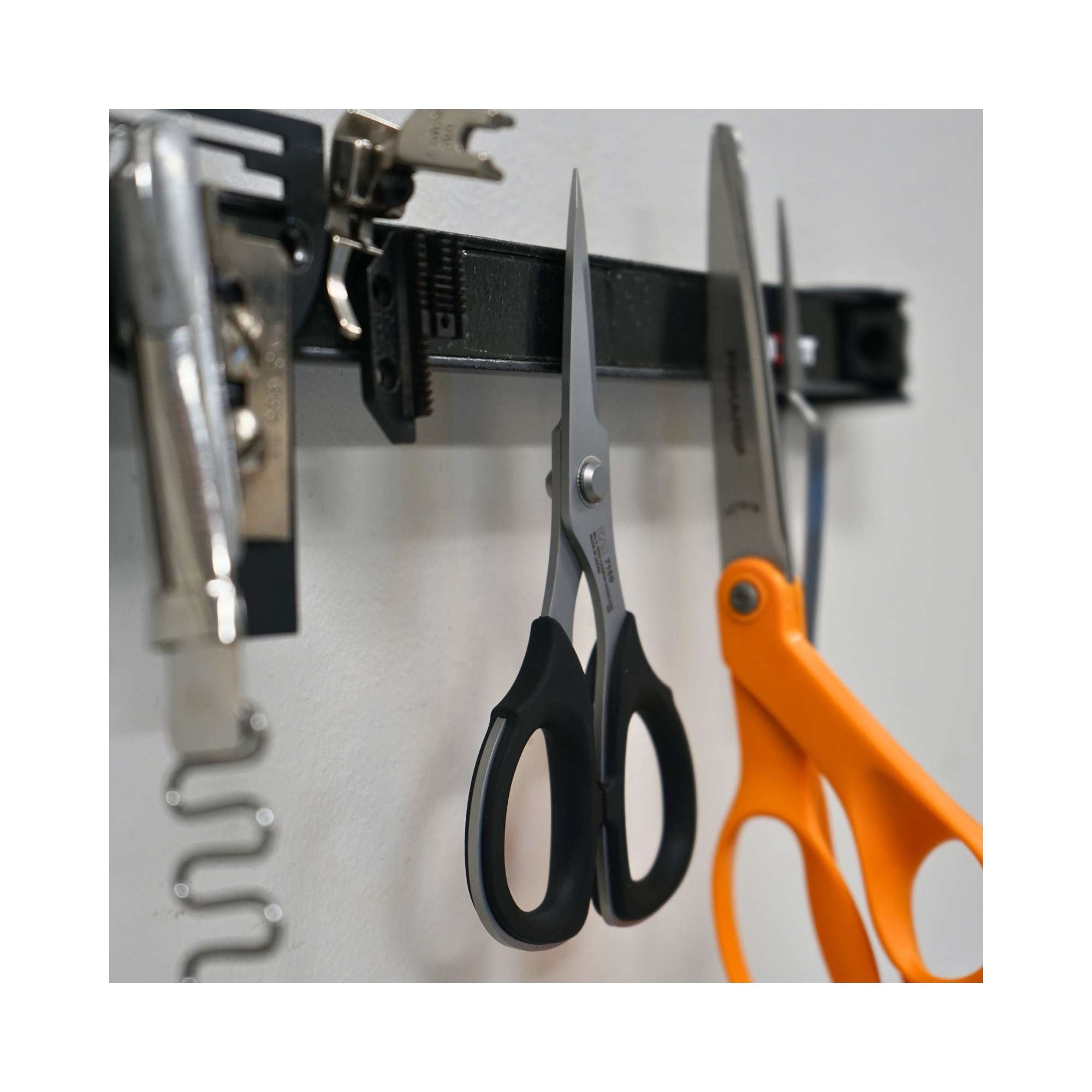 Kai Scissors 7150: 6 inch Professional Scissors