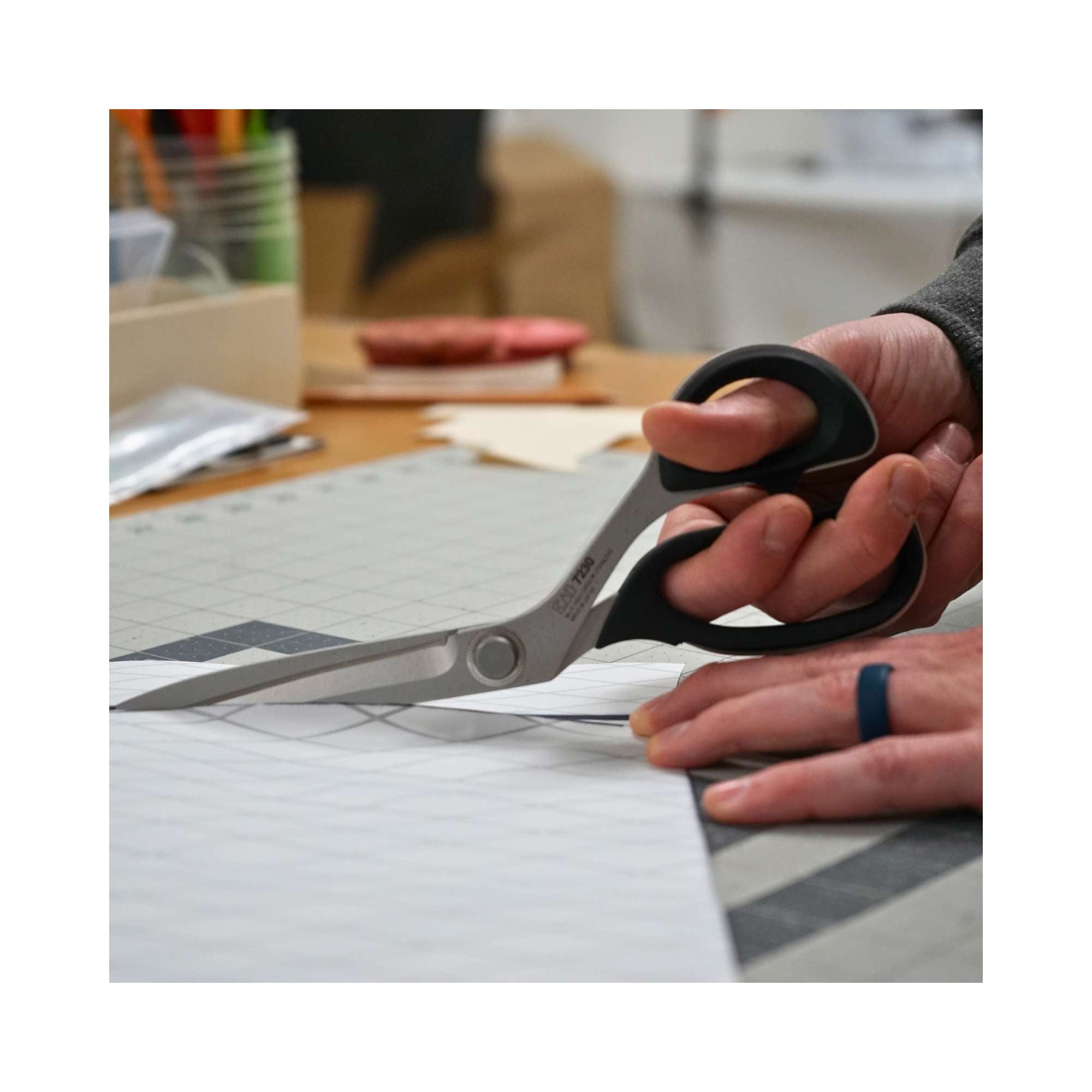 Kai Scissors 7230: 9-inch Professional Shears